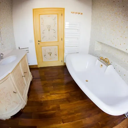 7 Bedrooms With Shared Pool Jacuzzi And Furnished Garden At San Michele